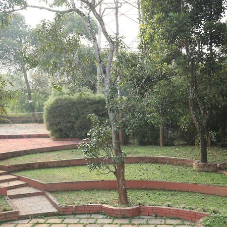 Hotel The Wayanad Club Sultan Bathery Exterior foto