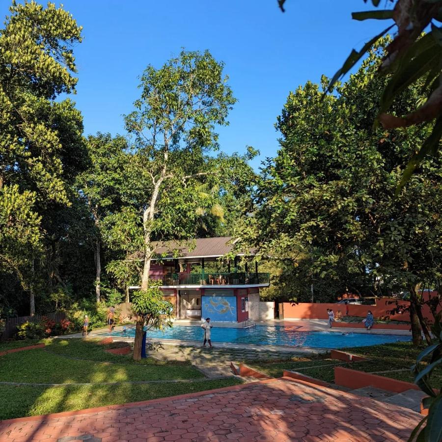 Hotel The Wayanad Club Sultan Bathery Exterior foto