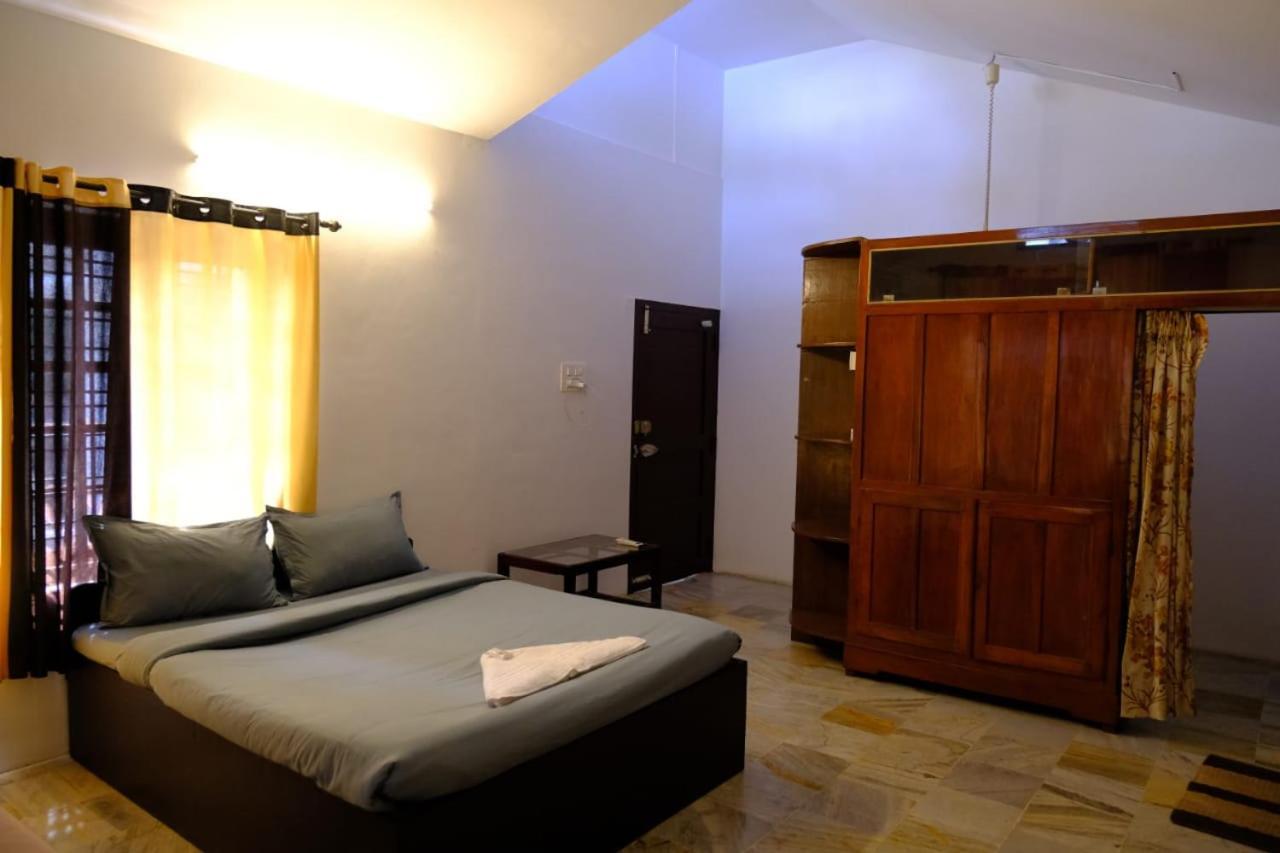 Hotel The Wayanad Club Sultan Bathery Exterior foto