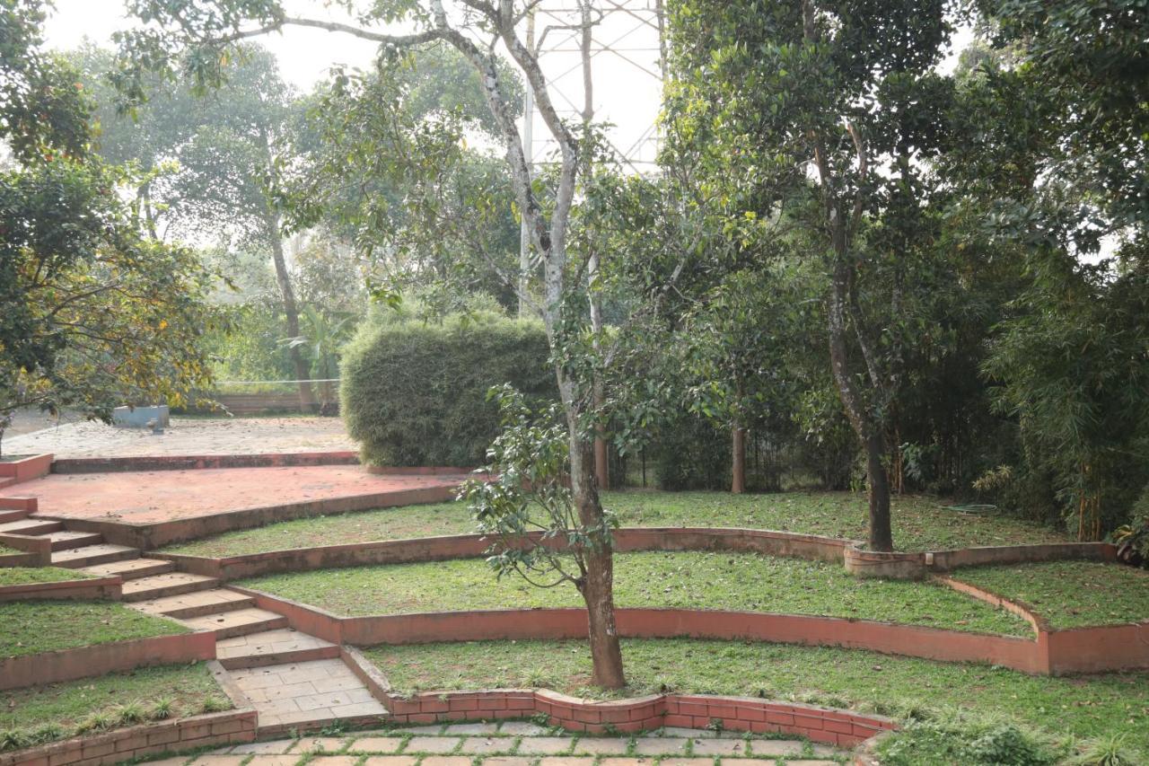 Hotel The Wayanad Club Sultan Bathery Exterior foto